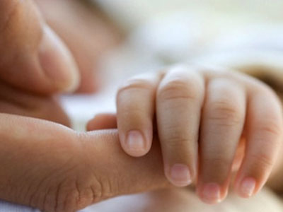 Bạn gái bị em trai tôi hại đời đã sinh con