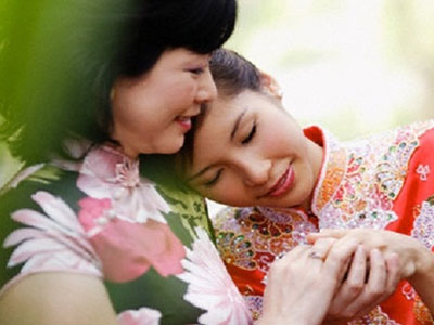 Cứ ngỡ nhà chồng tương lai nghèo, ngày cưới sững sờ khi mẹ chồng cho 10 cây vàng làm vốn