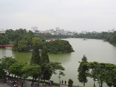 Chưa chốt đặt lối lên xuống ga tàu điện ngầm ở Hồ Gươm
