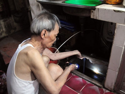 Ở giữa Thủ đô, 13 ngày mới dám tắm một lần