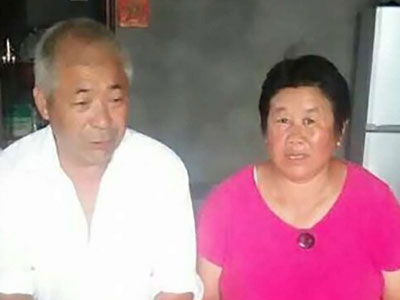 Trung Quốc: Cha mẹ tìm được con "đã chết" 35 năm trước