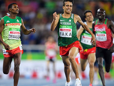 VĐV khuyết tật chạy 1500m nhanh hơn HC vàng Olympic vì không thấy đối thủ