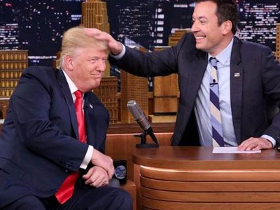 Donald Trump để MC vò tóc chứng minh "đồ thật"