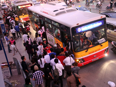 “Lái xe buýt ở Hà Nội như siêu nhân, áp lực lớn, còn bị ghẻ lạnh”