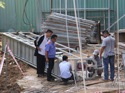 Đứt cáp thang công trình, 1 người tử vong 1 người nguy kịch