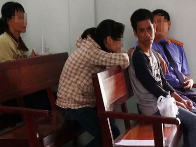 Lời hứa hôn sau phiên xử anh xe ôm "hại đời" thiếu nữ