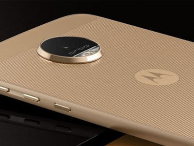 Motorola tung chiến dịch chế giễu Samsung lẫn Apple