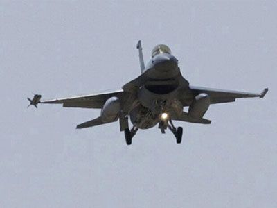 Mỹ không khích quân đội Syria, 62 binh sĩ thiệt mạng