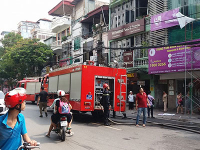 Hà Nội: Cháy cửa hàng thời trang gần Văn miếu Quốc Tử Giám