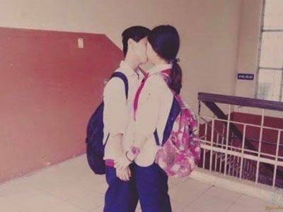 Màn cầu hôn của học sinh lớp 8 khiến chuyên gia tình yêu cũng phải sợ