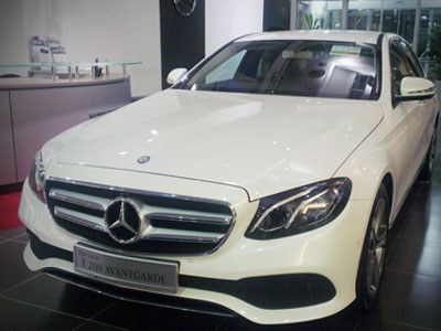 Mercedes E-class 2017 đầu tiên tại Việt Nam