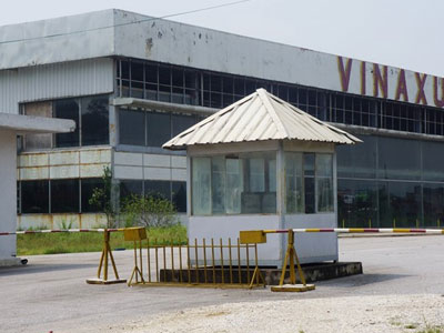 Nhà máy ôtô Vinaxuki nghìn tỷ hoen gỉ, cỏ mọc dày