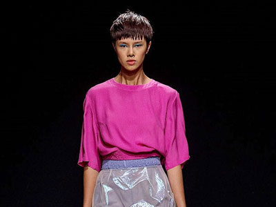 Đỗ Hà diễn show mở màn Milan Fashion Week