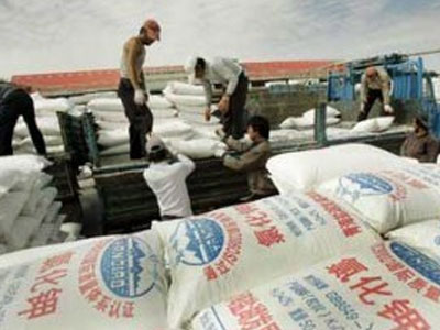 Phân bón Trung Quốc "đại náo" thị trường Việt