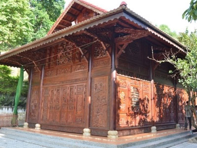 Biệt thự của đại gia vàng chưa được tháo dỡ hết, người lạ không được đi vào bên trong