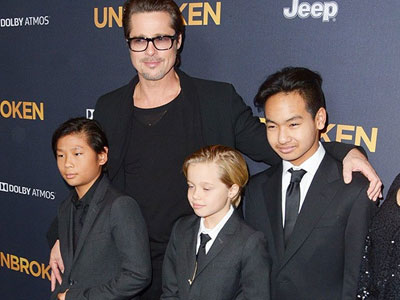 Brad Pitt bị cấm gặp con, cầu xin Angelina cơ hội thứ hai