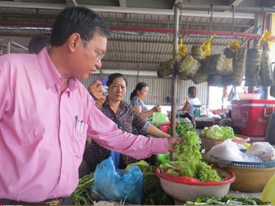 Kinh hãi rau muống, bắp chuối "ngậm" hóa chất