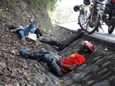 Tranh cãi hình ảnh những phượt thủ nằm ngủ la liệt ở rãnh nước bên đường