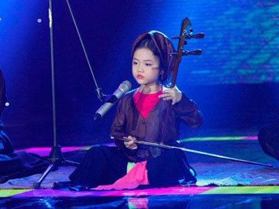 Tú Thanh - Ca nương nhí được xác lập kỷ lục Việt Nam
