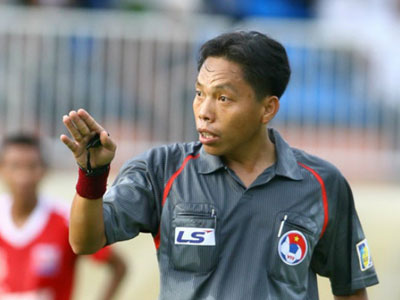 Không có đối thủ, trọng tài Nguyễn Ngọc Châu đoạt Còi vàng