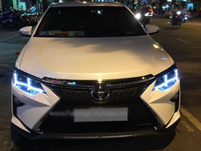 Toyota Camry "độ" dàn đầu của Lexus, đèn pha Audi, tổng chi phí 35 triệu Đồng