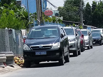 Xe công dự đám giỗ ở Sóc Trăng