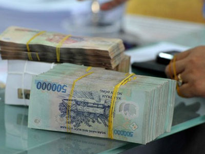 Làm gì để tiền gửi trong ngân hàng không "bốc hơi"