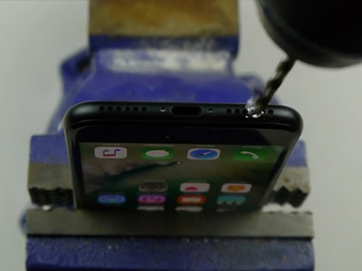 Nhiều người mắc bẫy trò đùa tạo cổng 3,5 mm trên iPhone 7