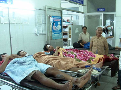 Lò gạch sập, 6 người bị vùi