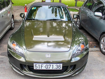 Xe thể thao mui trần Honda S2000 tái xuất tại Sài Gòn