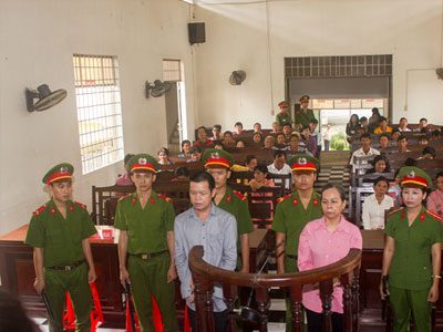 "Trùm kinh doanh đa cấp trên mạng" lừa 1.000 người sập bẫy lãnh 12 năm tù