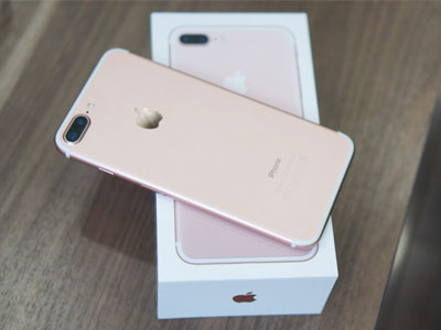9 smartphone xách tay đắt khách mới về Việt Nam