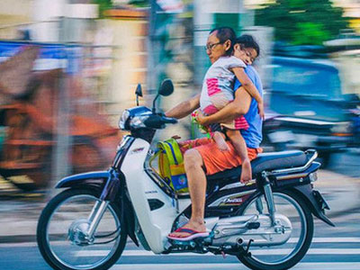 Các bố mẹ, thương con thế này khác gì hại con!