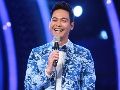 Phan Anh đột ngột vắng mặt, MC Vietnam Idol bị “ném đá” vì quá điệu