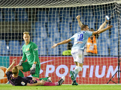 Celta Vigo 4-3 Barcelona: Luis Enrique và Stergen sai lầm, Barca quỵ gối ở Balaidos