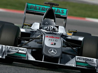 Mercedes sắp giới thiệu xe đua F1 chạy trên phố