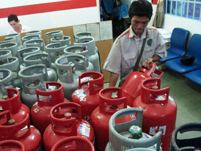 Tranh cãi quanh việc hạ chuẩn điều kiện kinh doanh gas