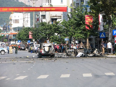 Khách ôm mìn làm nổ tung taxi có hoàn cảnh cùng quẫn