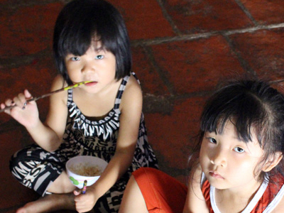 Những đứa con lai "vô thừa nhận" ở quê ngoại miền Tây