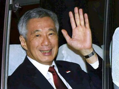 Thủ tướng Singapore đi xe buýt khi công du Ấn Độ