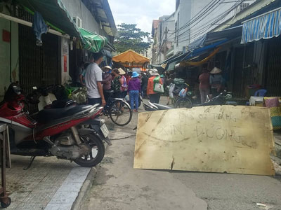 Đâm chém kinh hoàng trong chợ ở Sài Gòn, 2 anh em họ tử vong
