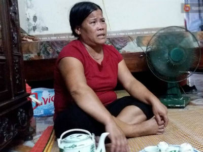 Vợ người lái xích lô vụ "tôn cứa cổ" rơi nước mắt, mong ngày chồng được tại ngoại về nhà