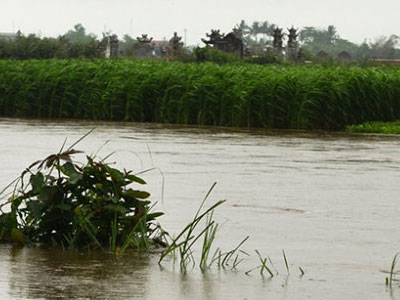 Yên Bái: Bé trai bị cuốn trôi, nghi do thủy điện bất ngờ xả nước
