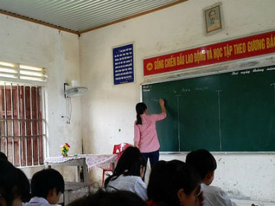Hy hữu: Cô giáo Văn đứng lớp dạy Sinh, thầy Thể dục dạy Hoá học