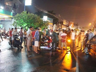 TP.HCM: Xế hộp gây tai nạn liên hoàn, 2 người nhập viện cấp cứu