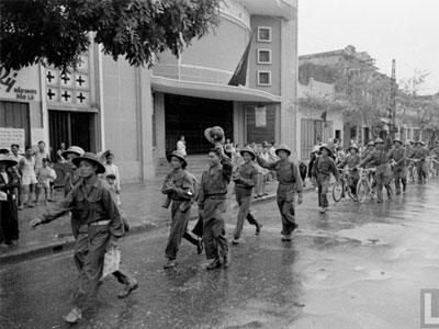 Ảnh độc: Hà Nội vui như hội ngày giải phóng 10/10/1954