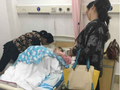 Cô bé 16 tuổi sinh con với bạn trai 30 tuổi để đem cho vì không đủ can đảm phá thai