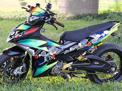 Exciter 150 gắn đồ chơi hàng hiệu hơn 220 triệu ở Hà Nội