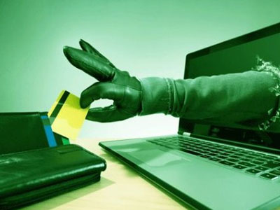 Mất tiền oan khi cà thẻ: khiếu nại ở đâu?