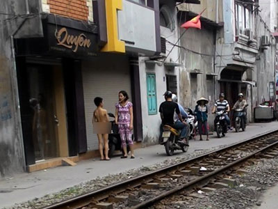 "Đánh con nhập viện thể hiện sự bất lực của cha mẹ"